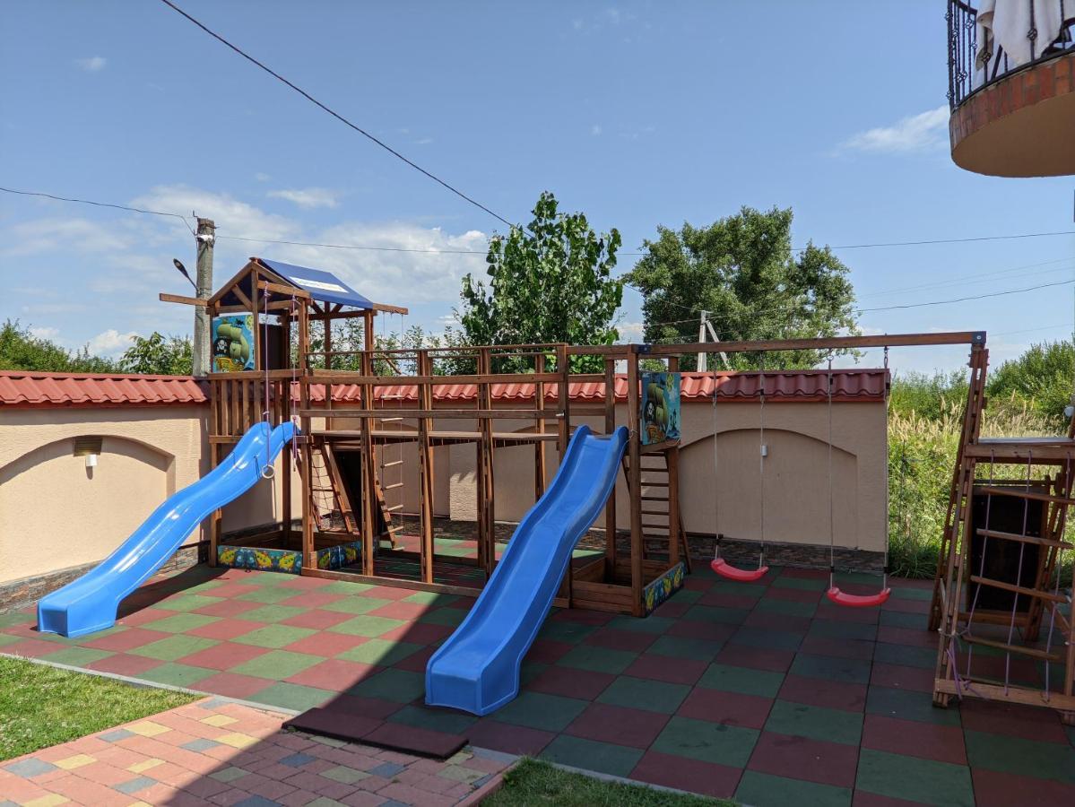 酒店 гостинний дім александрія